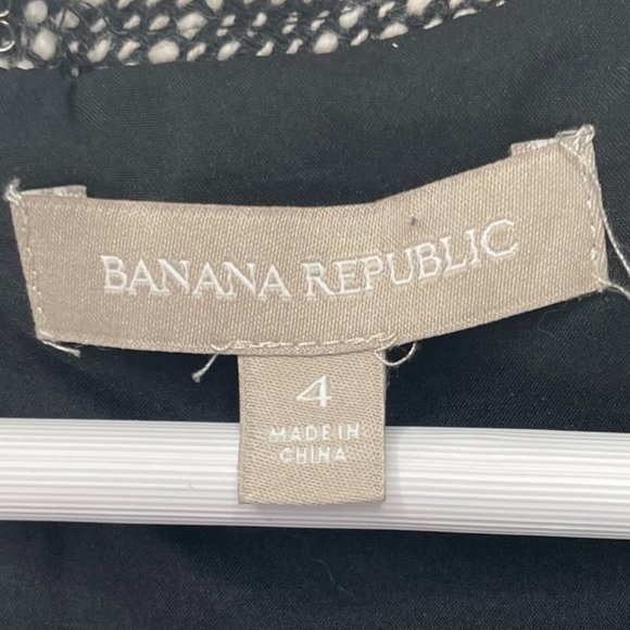 Banana Republic Women’s Woven Tweed Sheath Dress V-neck with Slit - Picture 5 of 7